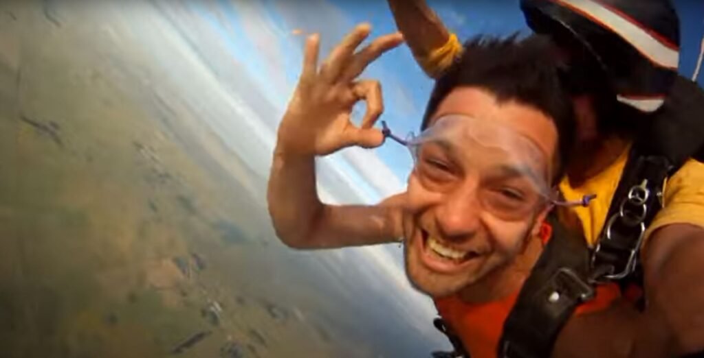 Juli Civau saltando en paracaídas